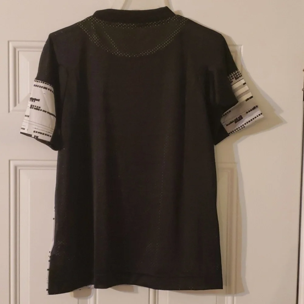 𝅺MEN'S Adidas shirt